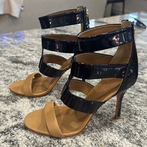 Tory Burch Navy / Tan heels
